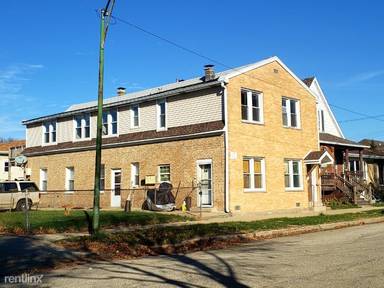 Main picture of 6224 W Balmoral Ave