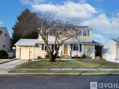 Main picture of 149 Dartmouth Dr