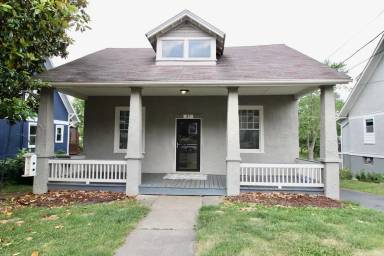 Main picture of 37 N Willow St