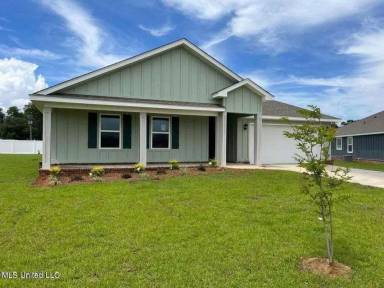 Main picture of 142 Mulberry Dr