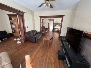 Main picture of 2928 N Maryland Ave