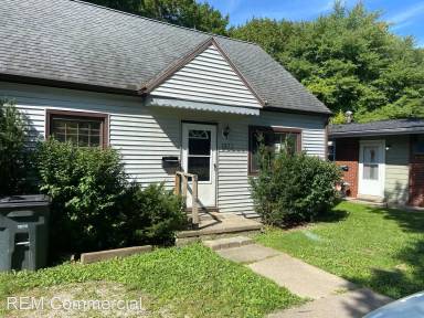 Main picture of 1372 Frederick Blvd