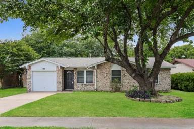 Main picture of 736 Lisa Ln