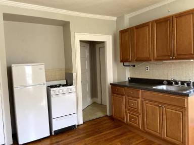 Main picture of 66 Cabot St