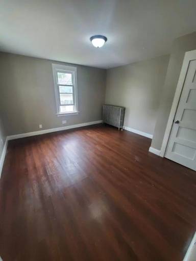 Main picture of 904 W Dakota St