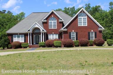 Main picture of 112 Highwoods Dr