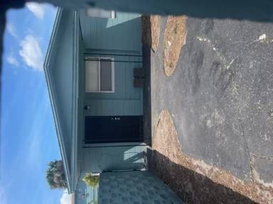 Main picture of 1331-1343 West Point Dr