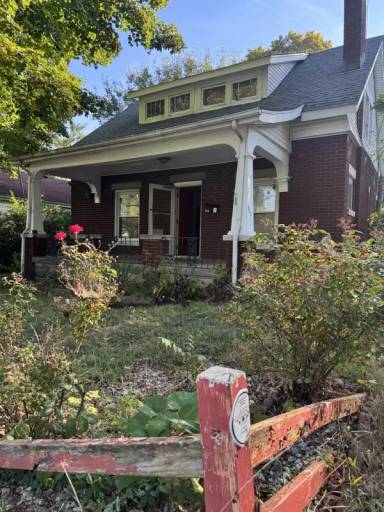 Main picture of 110 Woodford Dr