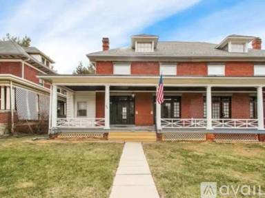 Main picture of 804 Oak Hill Ave