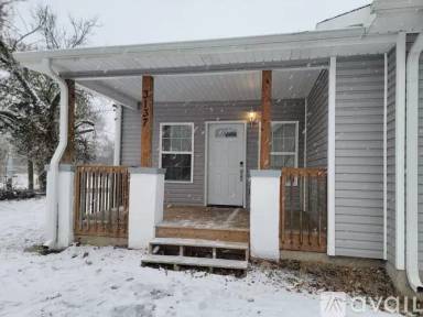 Main picture of 3137 Ashland Ave