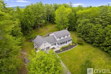 Main picture of 9 Hoyt Dr