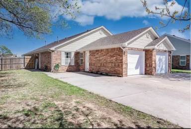 Main picture of 1321 Commerce Dr