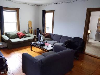 Main picture of 51 Riverdale St