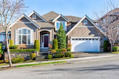 Main picture of 1648 28th Ave NE