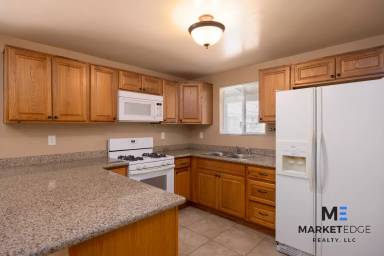 Main picture of 2501 W Belmont Avenue Apartments