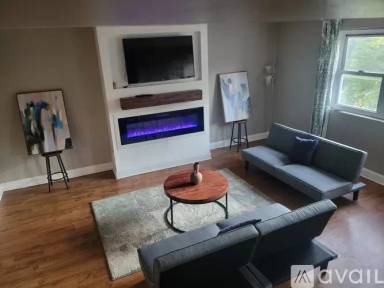 Main picture of 499 N Terrace Ave