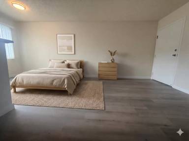 Main picture of 10042 Commerce Ave
