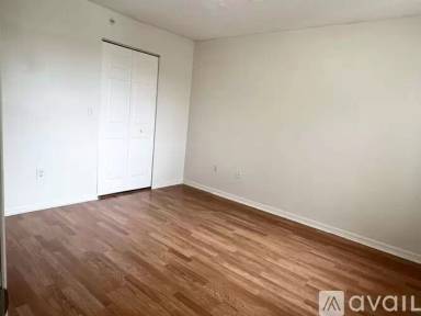 Main picture of 900 Crestwood Ct S