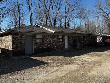 Main picture of 105 Stanton Dr E