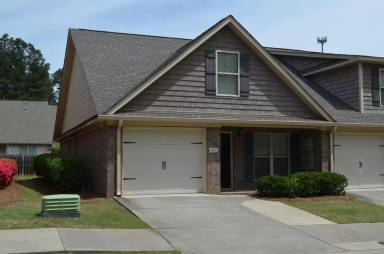 Main picture of 350 Connor Cir