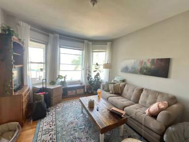 Main picture of 182 Foster St