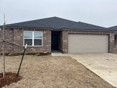 Main picture of 607 SW 120th Cir