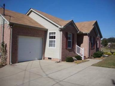 Main picture of 1209 Bolton Dr
