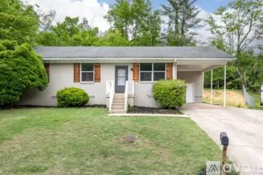 Main picture of 504 Amelia Ct