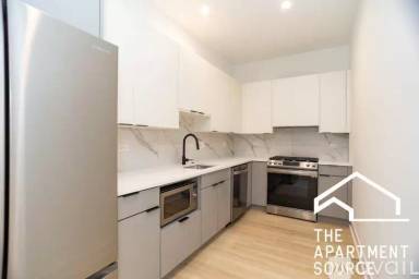 Main picture of 3821 N Ashland Ave