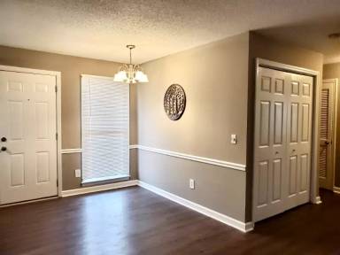 Main picture of 4429 Torrance Dr NW