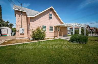 Main picture of 405 N Juniper St