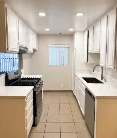 Main picture of 625 E Palm Ave