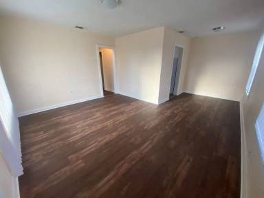Main picture of 300 N James Ave