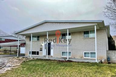 Main picture of 500 Upland Dr