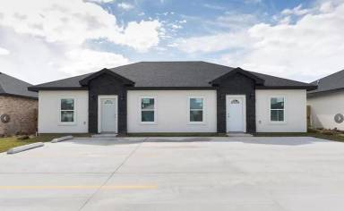 Main picture of 2423 N Valley Cir - B