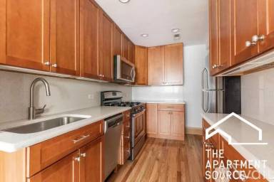 Main picture of 1352 W Carmen Ave