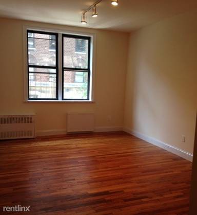 Main picture of 233 East 12th St