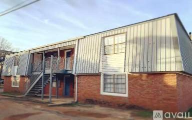 Main picture of 525 Frank Thomas Ave