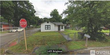 Main picture of 1455 Brighton