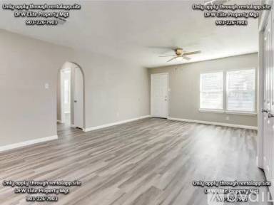 Main picture of 3014 Poplar St