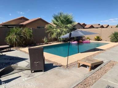 Main picture of 46184 W Dutchman Dr