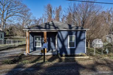 Main picture of 503 Birch St
