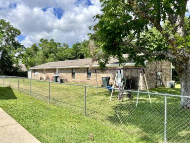 Main picture of 2114 Hollyhill Rd