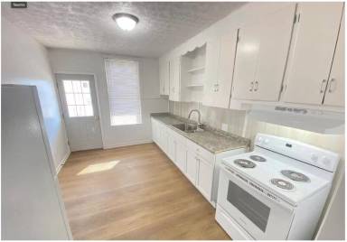 Main picture of 125 N Detroit St
