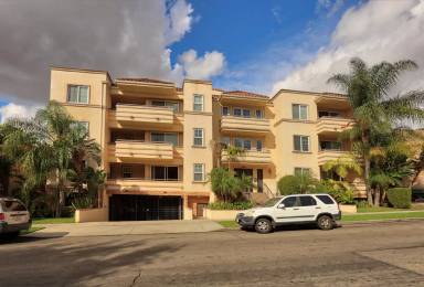 Main picture of 549 E Palm Ave