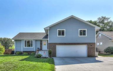 Main picture of 2911 S 159th Cir