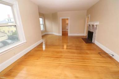 Main picture of 115 Ocean St