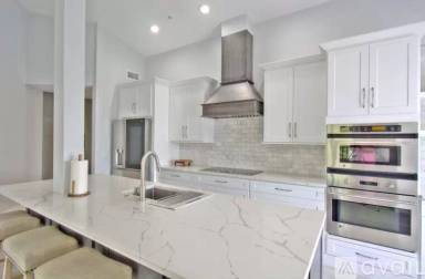 Main picture of 7915 Preserve Cir