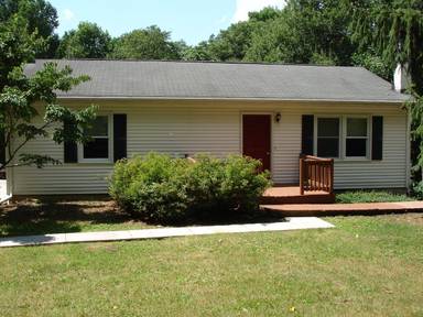 Main picture of 924 Quarry Rd