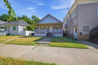 Main picture of 3153 2nd Ave